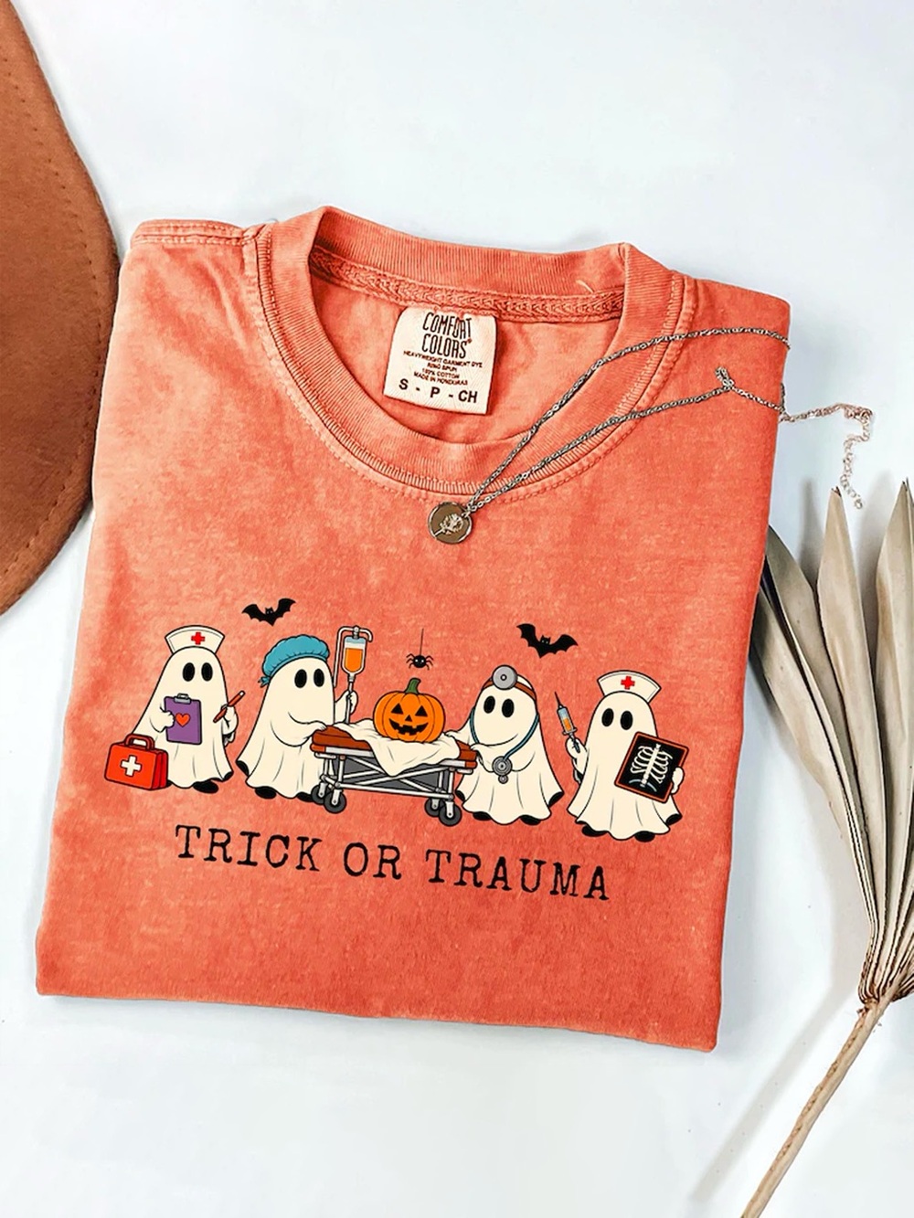 Funny ER Nurse Ghost Trick Or Trauma Comfort Colors T-Shirt